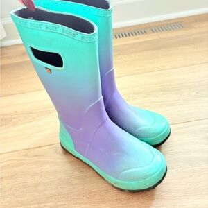 Youth bogs rain boots, size 3